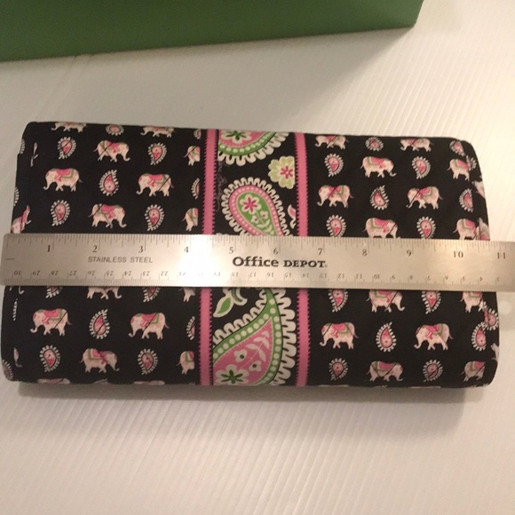 NWT Vera Bradley Pink Elephant CD/DVD  Holder -case VERY RARE!! - Picture 6 of 8
